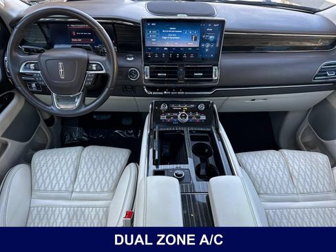 Used 2023 Lincoln Navigator Black Label AWD/4WD image 18