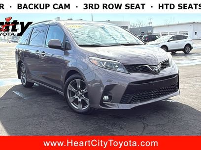Used 2019 Toyota Sienna SE