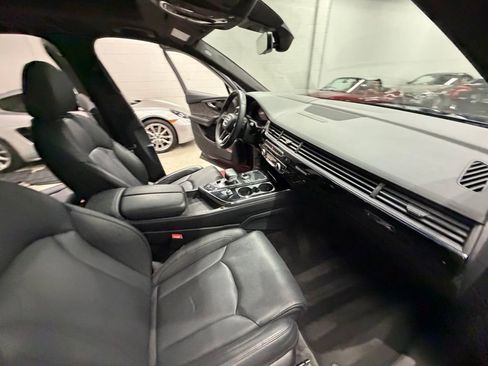 Used 2019 Audi Q7 3.0T Prestige w/ Prestige Package AWD/4WD image 45