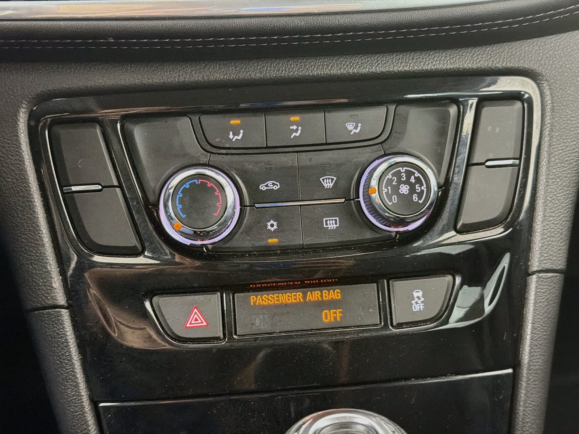 Used 2019 Buick Encore Preferred FWD image 22