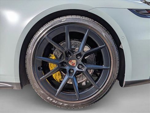 Used 2025 Porsche 911 Carrera image 18