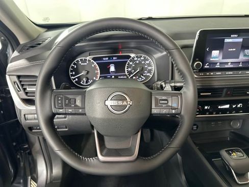 Certified 2026 Nissan Rogue SV AWD/4WD image 14