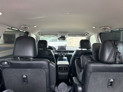 Used 2023 Honda Pilot EX-L image 6