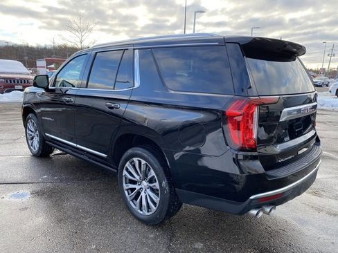 Used 2021 GMC Yukon Denali w/ Denali Premium Package image 9