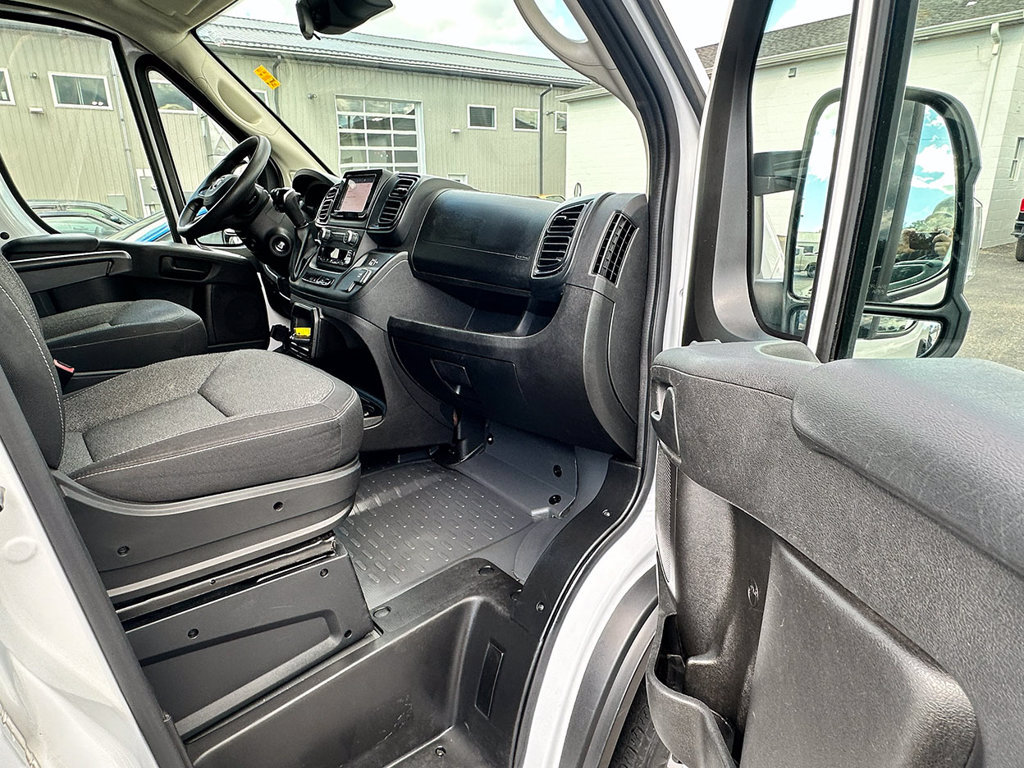 Used 2025 RAM ProMaster 2500 w/ U-Haul Equipment Group FWD image 18