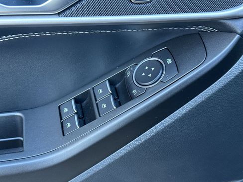 Used 2020 Ford Explorer XLT w/ Equipment Group 202A image 12