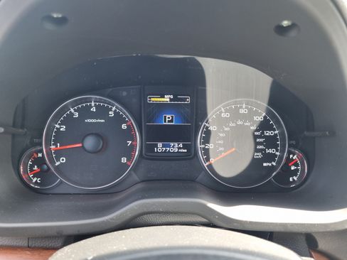 Used 2014 Subaru Outback 2.5i Limited w/ Moonroof Package AWD/4WD image 30