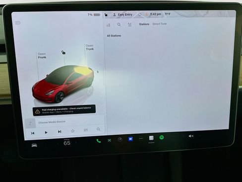 Used 2023 Tesla Model 3 Standard Range image 18