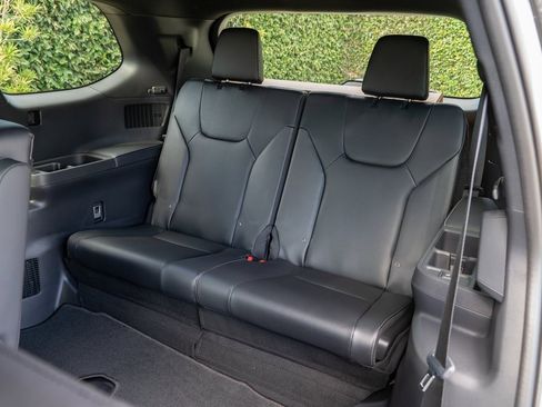 New 2025 Lexus TX 500h AWD image 19