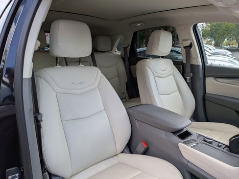 Used 2023 Cadillac XT5 Premium Luxury FWD image 19
