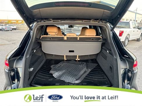 Used 2023 Porsche Cayenne image 25