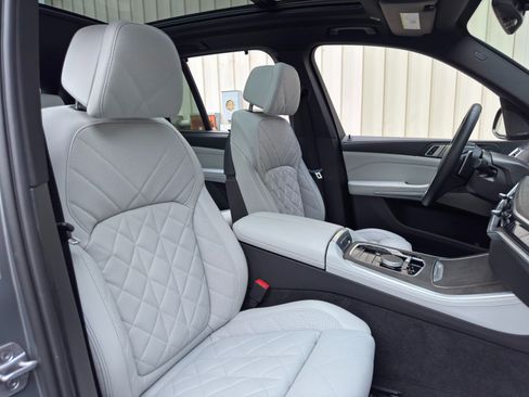 Used 2024 BMW X5 sDrive40i w/ Premium Package RWD image 42