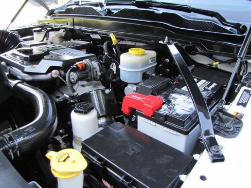Used 2022 RAM 3500 Tradesman RWD image 33