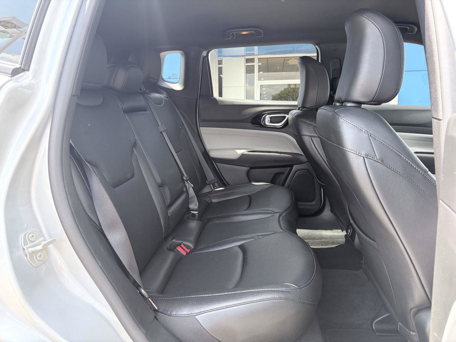 Used 2024 Jeep Compass Limited AWD/4WD image 17