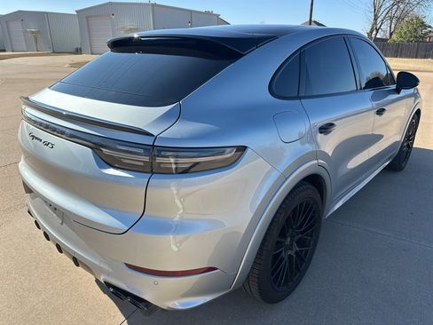 Used 2021 Porsche Cayenne GTS image 5