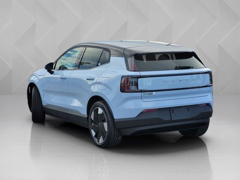 New 2026 Volvo EX30 Plus w/ Protection Package image 4