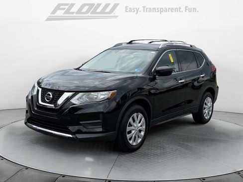 Used 2017 Nissan Rogue S w/ S Appearance Package AWD/4WD image 4