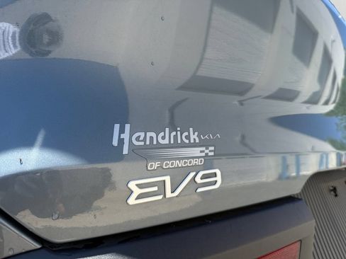 Used 2024 Kia EV9 Wind AWD/4WD image 31
