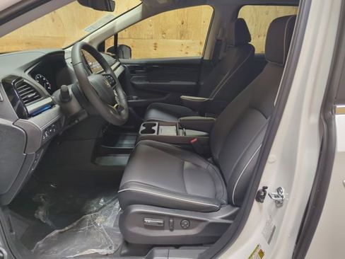 New 2026 Honda Odyssey Touring image 10