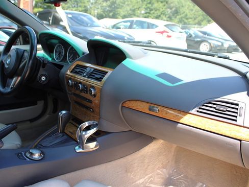 Used 2005 BMW 645Ci Convertible image 22