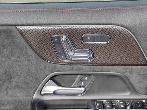 Used 2024 Mercedes-Benz GLA 35 AMG 4MATIC image 26