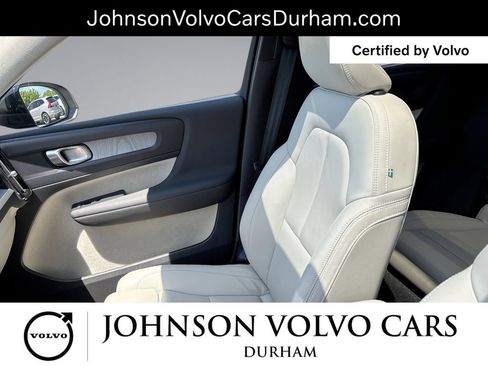 Certified 2026 Volvo XC40 B5 Plus AWD/4WD image 29