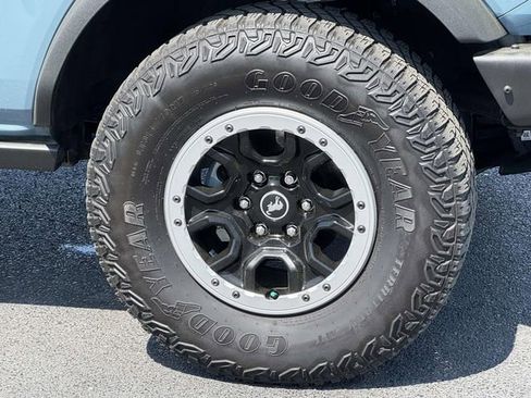 Used 2022 Ford Bronco Badlands w/ Sasquatch Package AWD/4WD image 5
