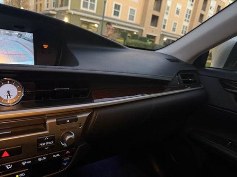 Used 2013 Lexus ES 350 w/ Luxury Pkg FWD image 76