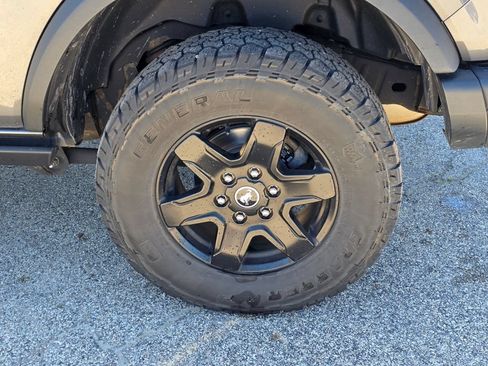 Used 2022 Ford Bronco Black Diamond AWD/4WD image 13