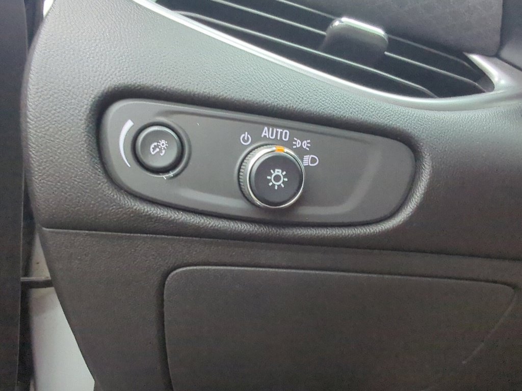 Used 2016 Chevrolet Malibu LS FWD image 12
