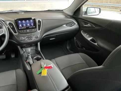 Used 2023 Chevrolet Malibu LT image 16