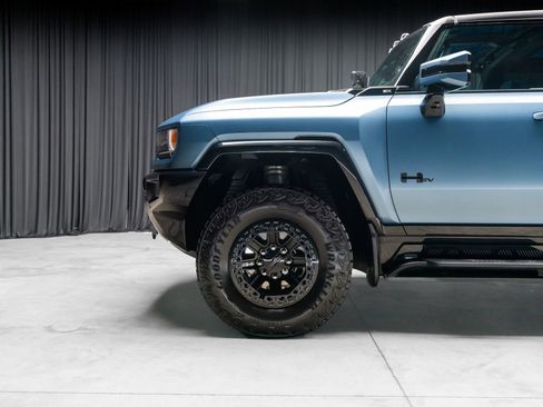 Used 2024 GMC Hummer EV 3X w/ Omega Edition AWD/4WD image 3