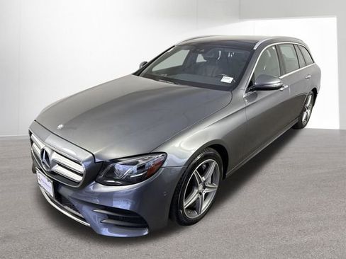 Used 2017 Mercedes-Benz E 400 4MATIC Wagon image 25