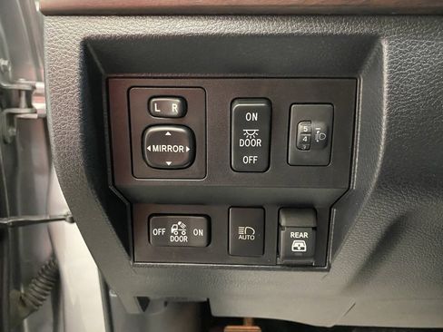 Used 2021 Toyota Tundra Limited image 25