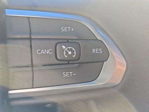 New 2026 Jeep Compass Latitude AWD/4WD image 18