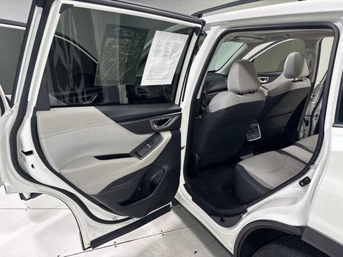 Used 2019 Subaru Forester Premium w/ All-Weather Package AWD/4WD image 27