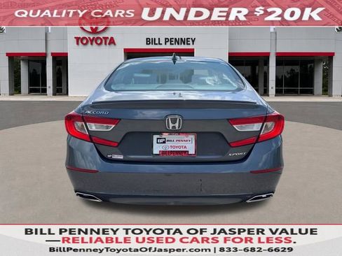 Used 2018 Honda Accord Sport image 4