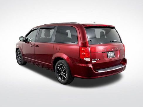 Used 2018 Dodge Grand Caravan GT image 5