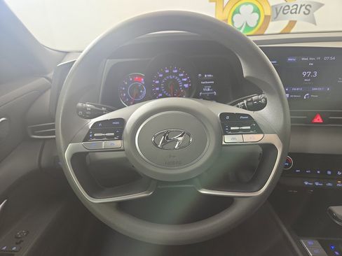 Used 2023 Hyundai Elantra SEL image 15