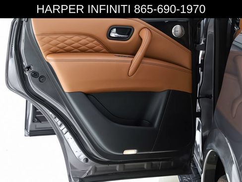 Used 2023 INFINITI QX80 Sensory w/ Cargo Package AWD/4WD image 18