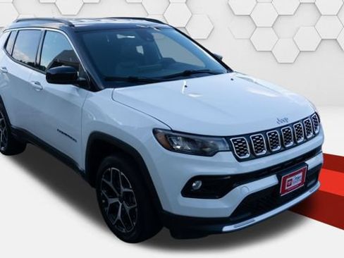 Used 2025 Jeep Compass Limited AWD/4WD image 8