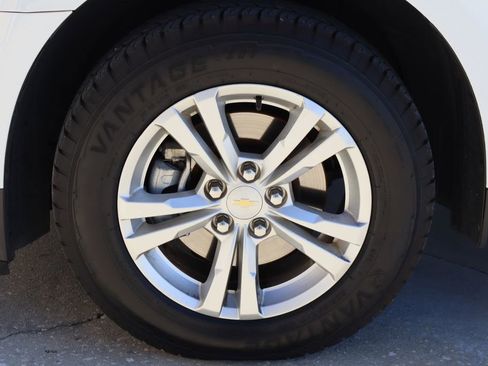 Used 2017 Chevrolet Equinox LS image 28