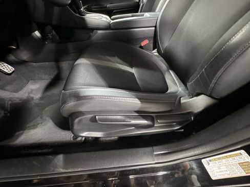 Used 2021 Honda Civic Sport image 17