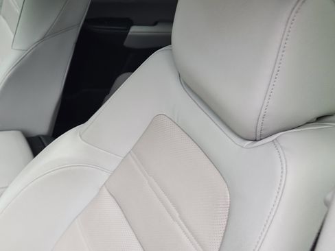 Used 2018 Honda CR-V Touring image 7