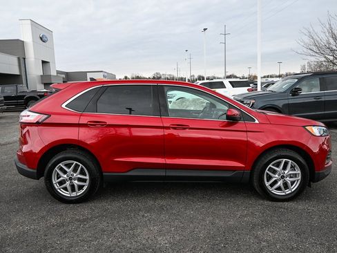 Certified 2024 Ford Edge SEL w/ Convenience Package image 3