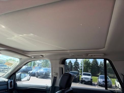 Used 2019 Ford Expedition Max Platinum AWD/4WD image 7