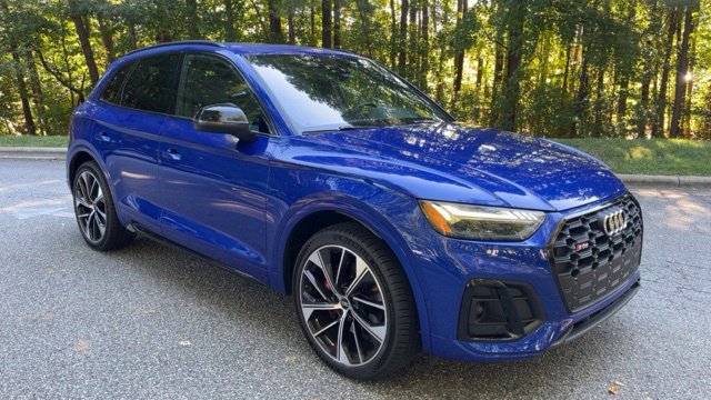 Used 2023 Audi SQ5 Prestige w/ Prestige Package AWD/4WD image 2