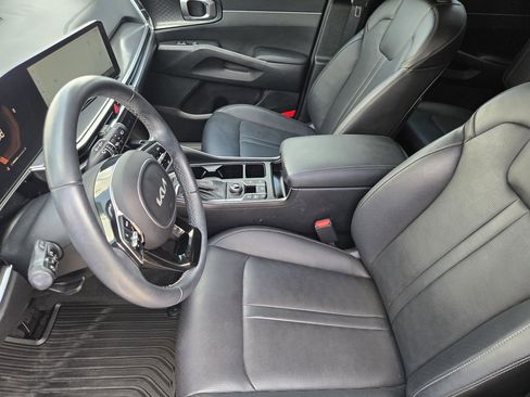 Certified 2025 Kia Sorento EX FWD image 18