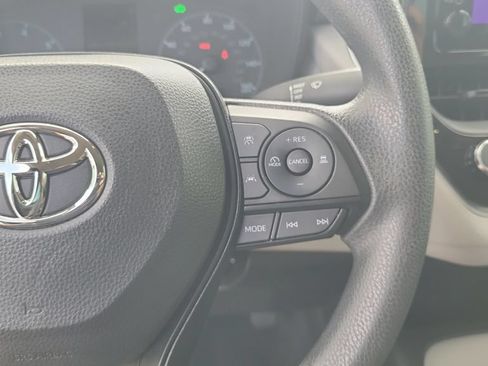 Used 2024 Toyota Corolla LE w/ LE Convenience Package FWD image 18