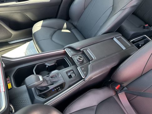 Used 2026 Toyota Grand Highlander Platinum image 23